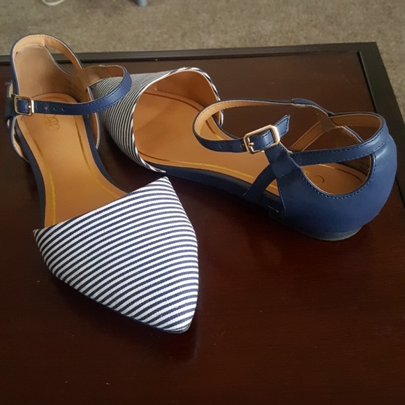 Shoes - Picture 3 of 3